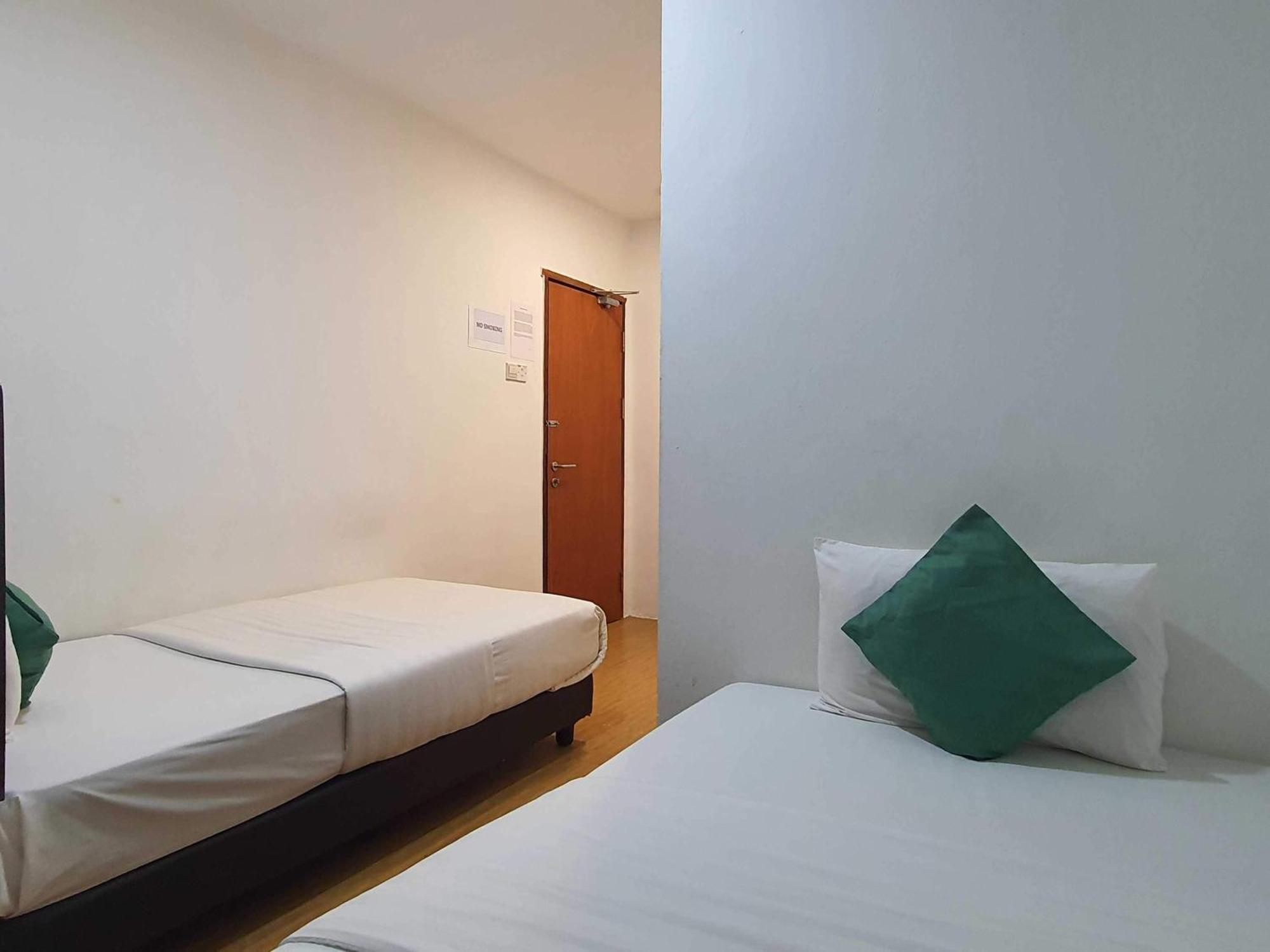 Oyo 91053 Signature Inn มีรี ภายนอก รูปภาพ