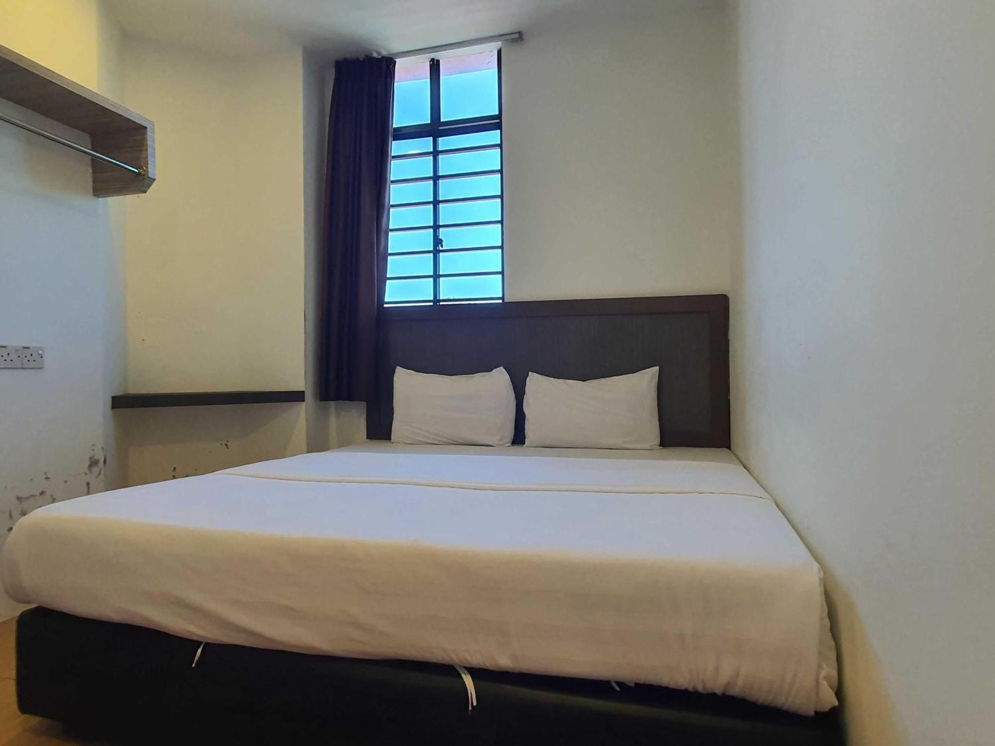 Oyo 91053 Signature Inn มีรี ภายนอก รูปภาพ