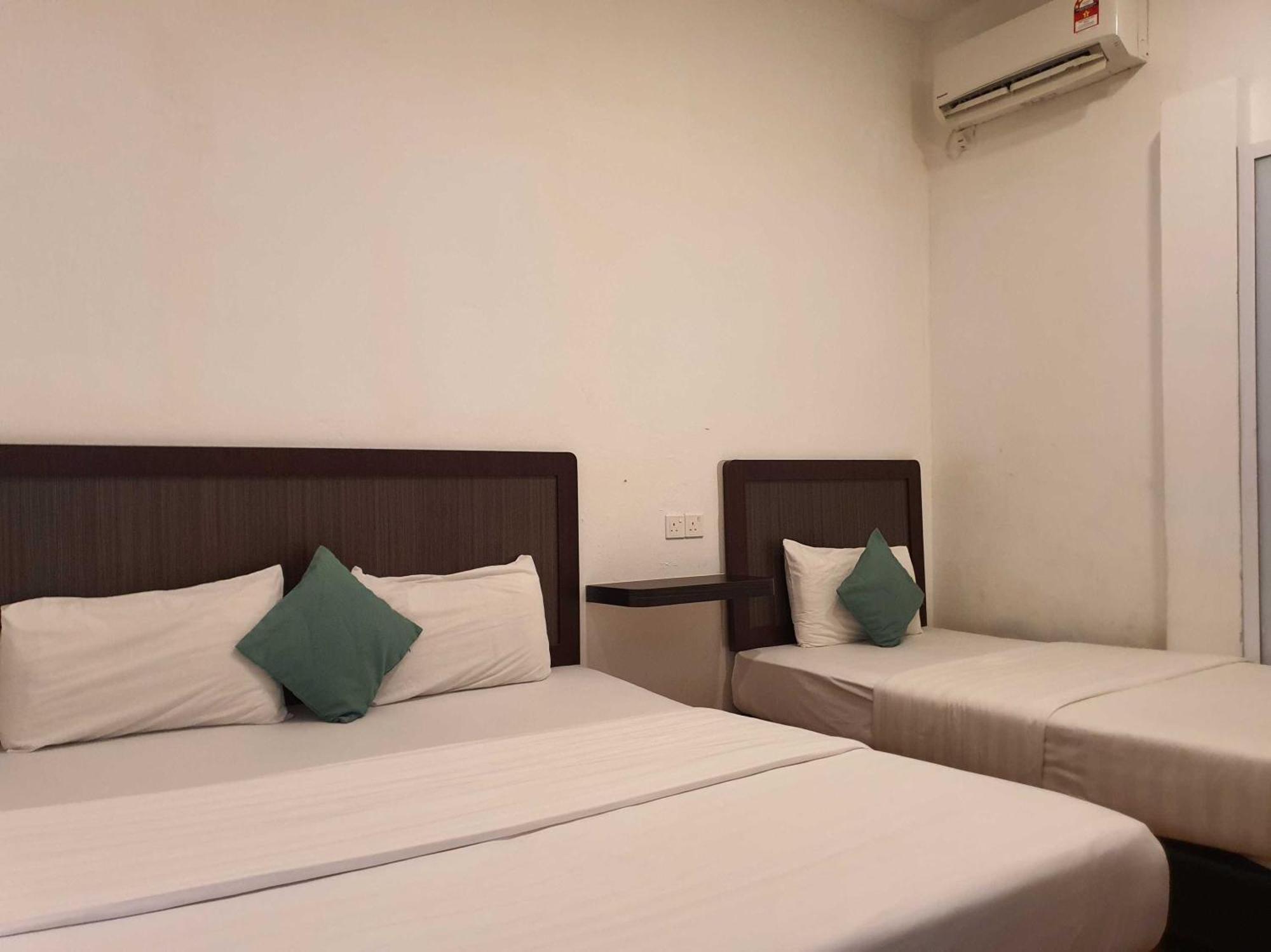 Oyo 91053 Signature Inn มีรี ภายนอก รูปภาพ