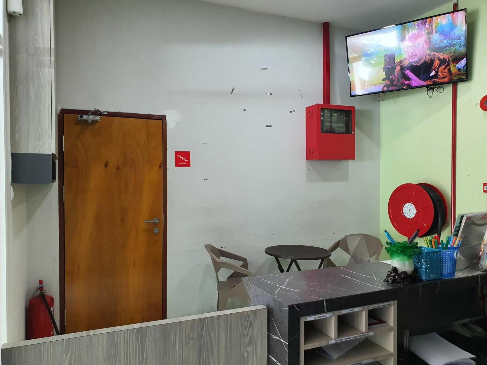 Oyo 91053 Signature Inn มีรี ภายนอก รูปภาพ