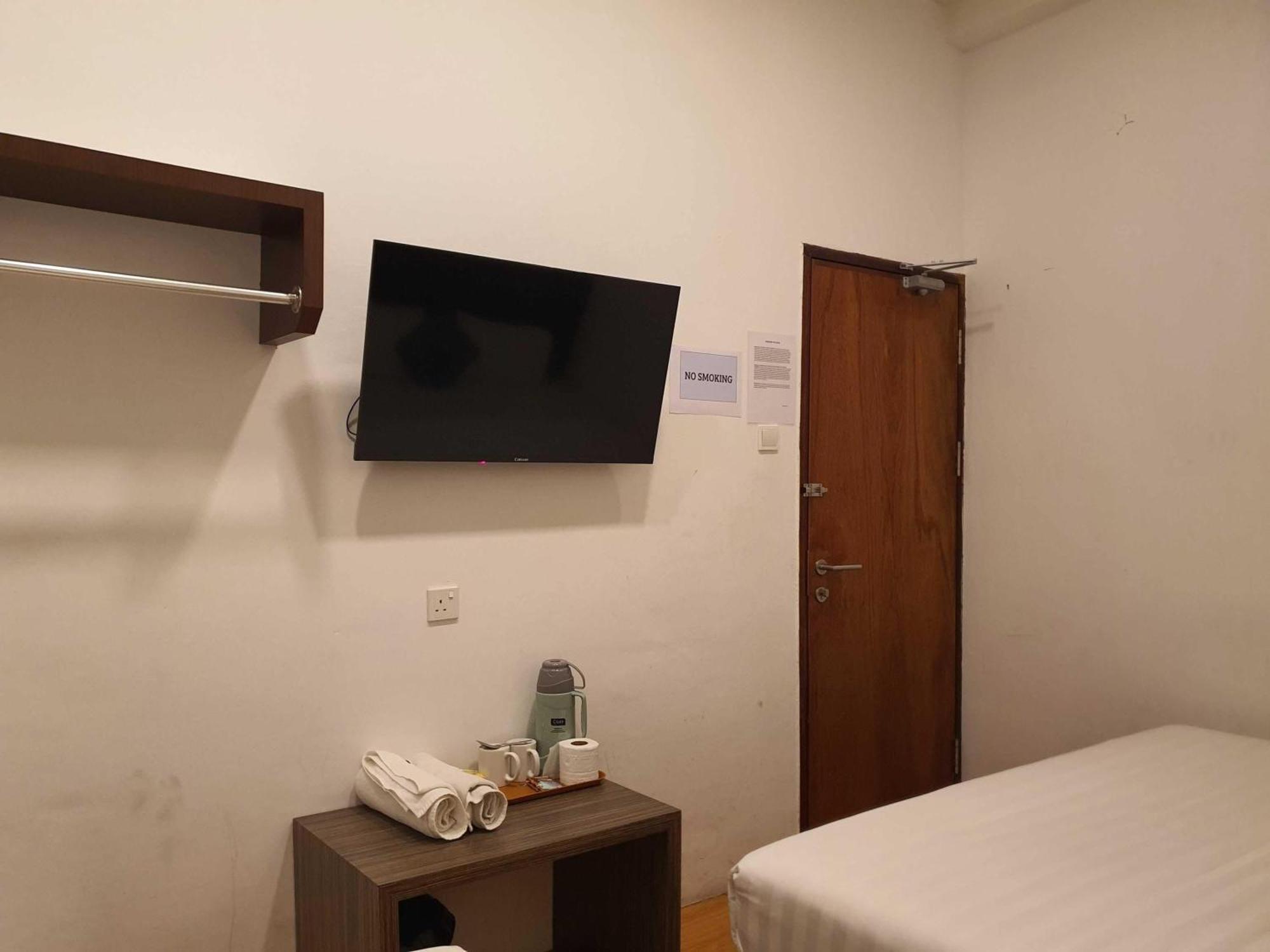 Oyo 91053 Signature Inn มีรี ภายนอก รูปภาพ