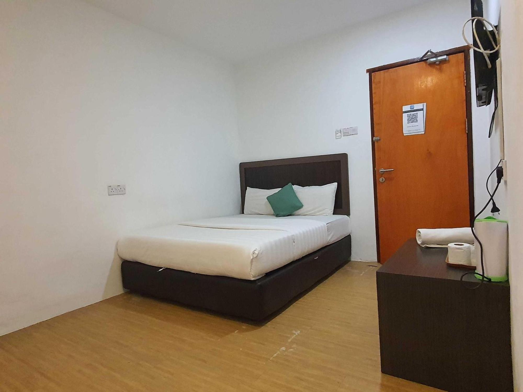 Oyo 91053 Signature Inn มีรี ภายนอก รูปภาพ